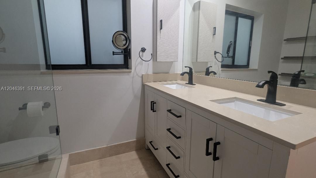 В аренду: $6,700 (3 спален, 3 ванн, 1649 Квадратных фут)