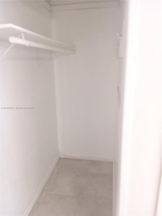 For Rent: $1,350 (1 beds, 1 baths, 500 Square Feet)