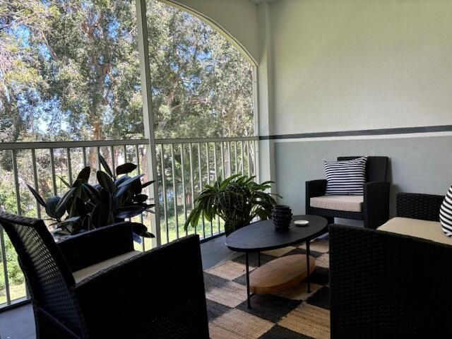 SCREENED BALCONY