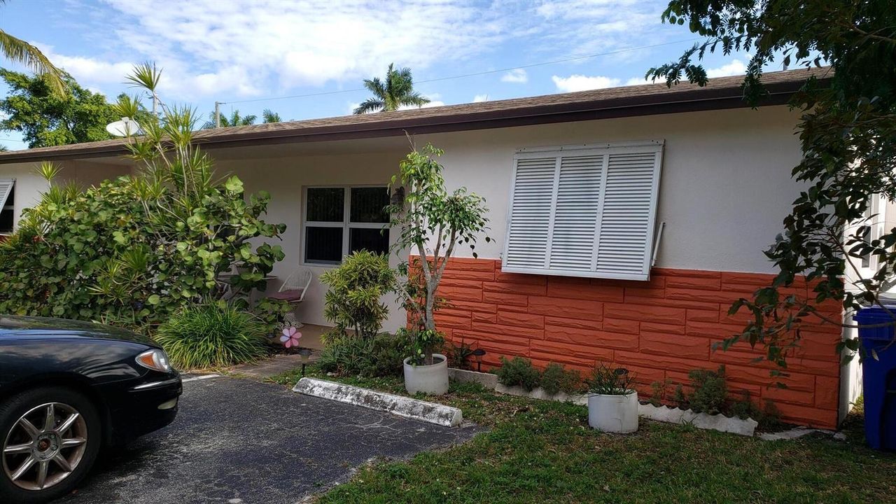 South side of duplex - 1b