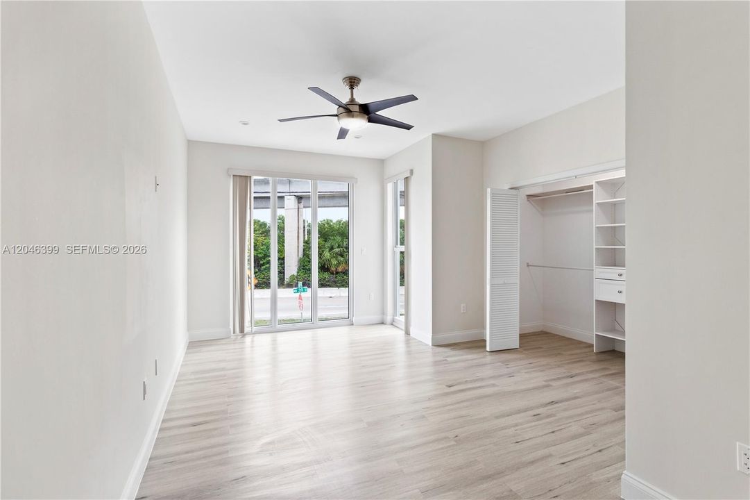В аренду: $3,250 (3 спален, 2 ванн, 1300 Квадратных фут)