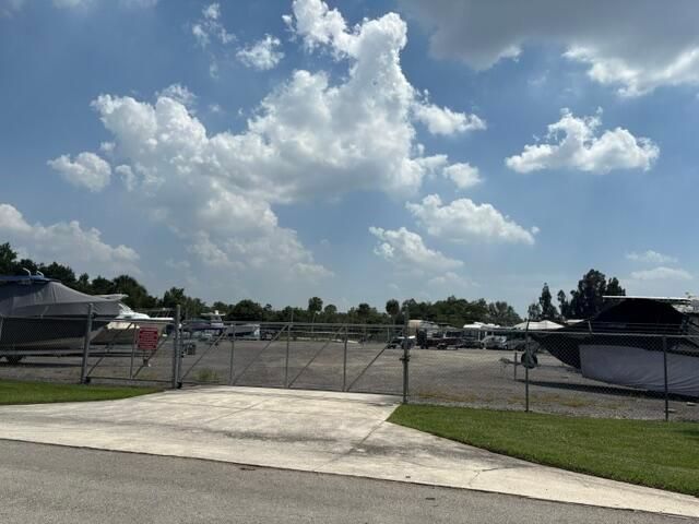 RV/boat storage