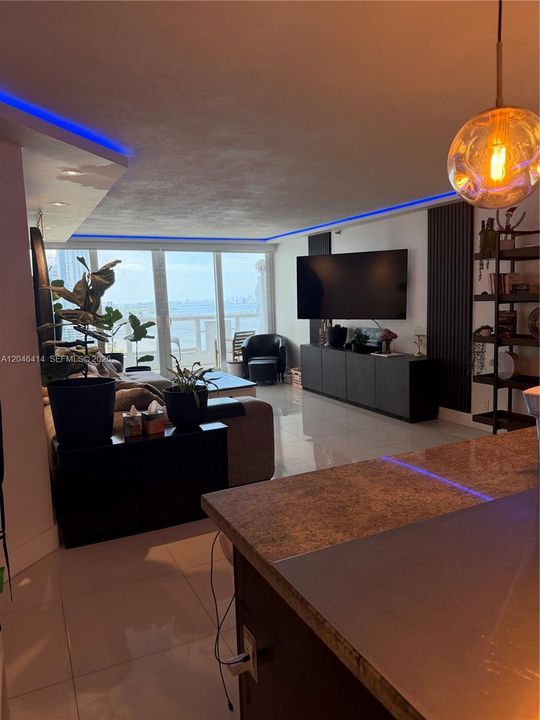 For Rent: $6,000 (3 beds, 3 baths, 1739 Square Feet)