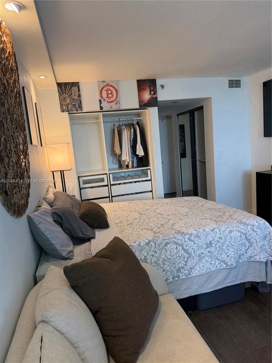 For Rent: $6,000 (3 beds, 3 baths, 1739 Square Feet)