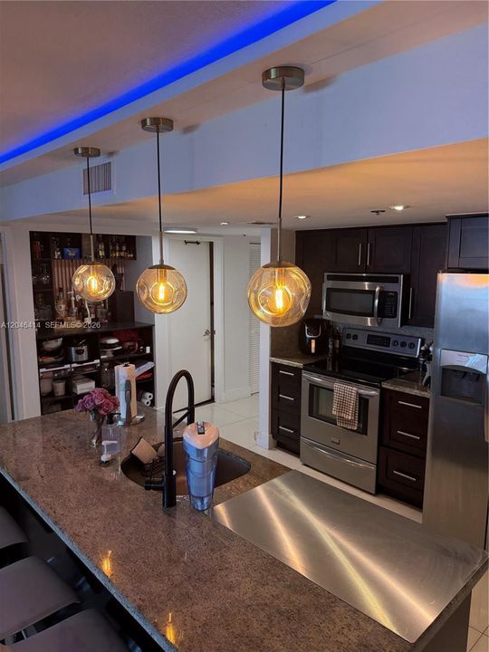 For Rent: $6,000 (3 beds, 3 baths, 1739 Square Feet)