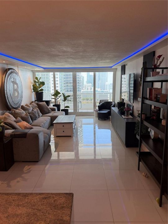 For Rent: $6,000 (3 beds, 3 baths, 1739 Square Feet)