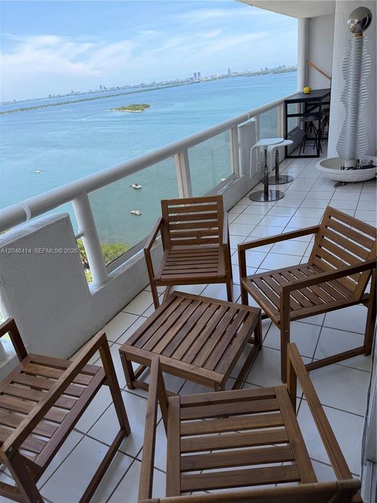 For Rent: $6,000 (3 beds, 3 baths, 1739 Square Feet)