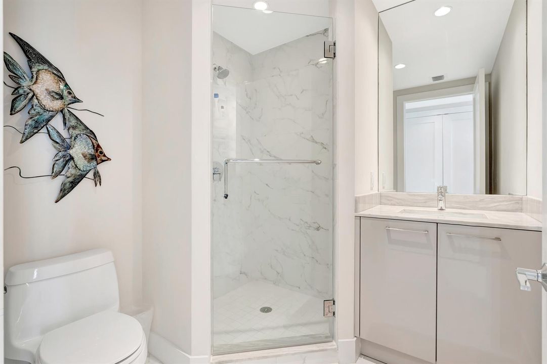 Guest Bath 2