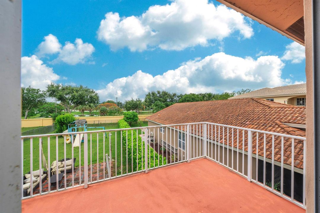 16 Balcony (1)