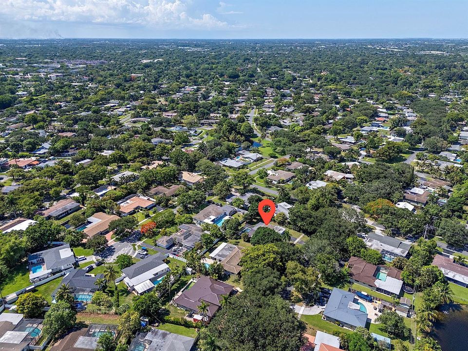 521 SW 59th st - - 002