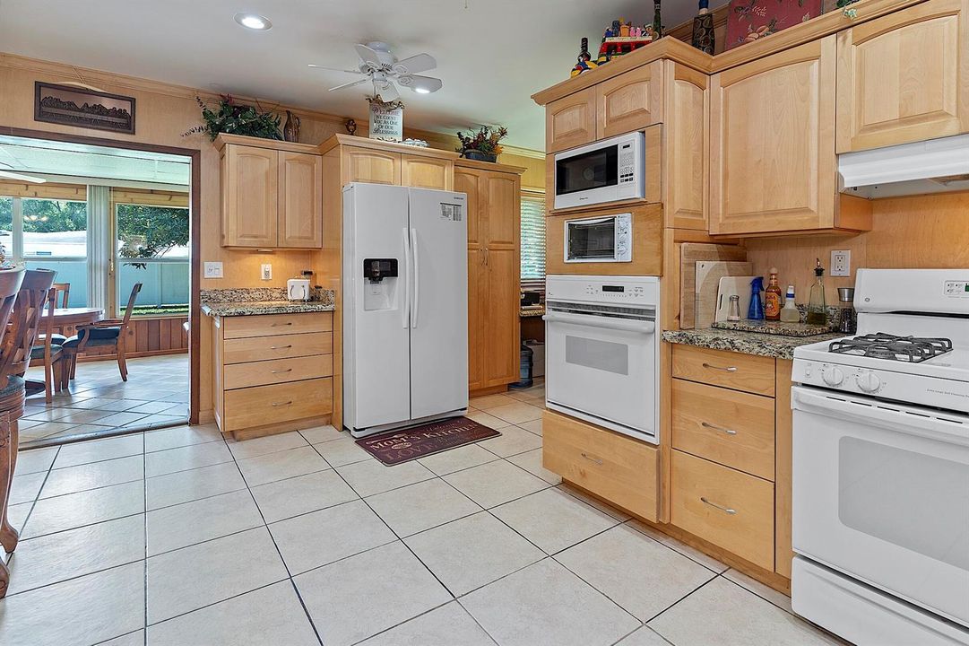 521 SW 59th st - - 032