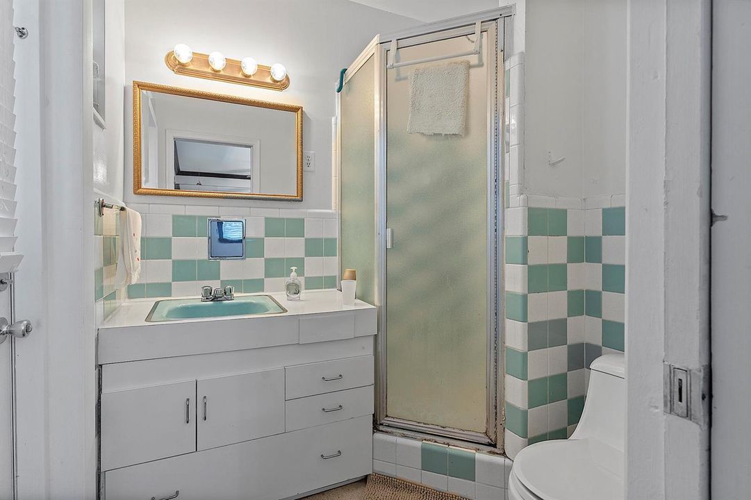 521 SW 59th st - - 042