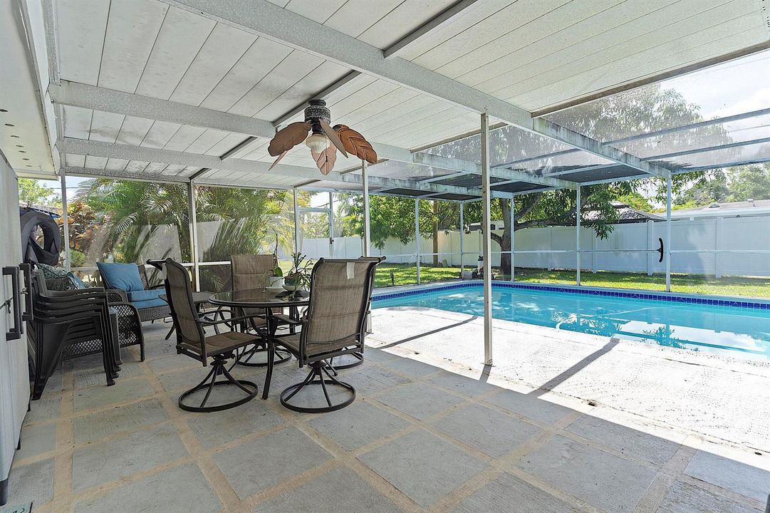 521 SW 59th st - - 047