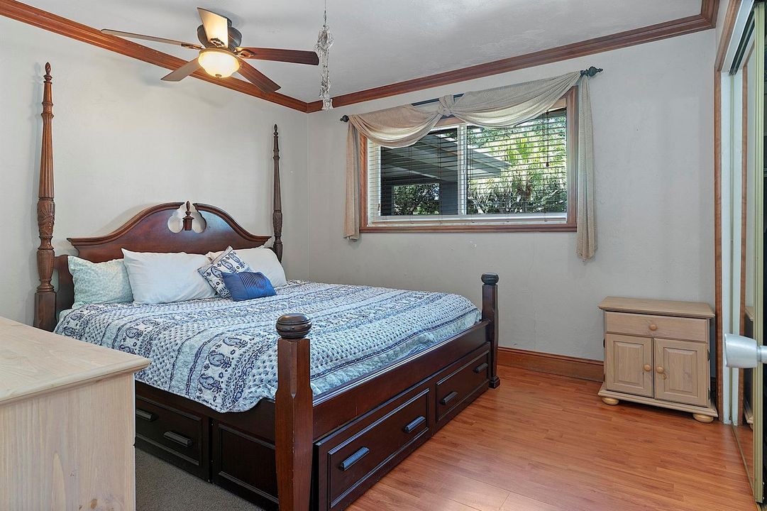 521 SW 59th st - - 037