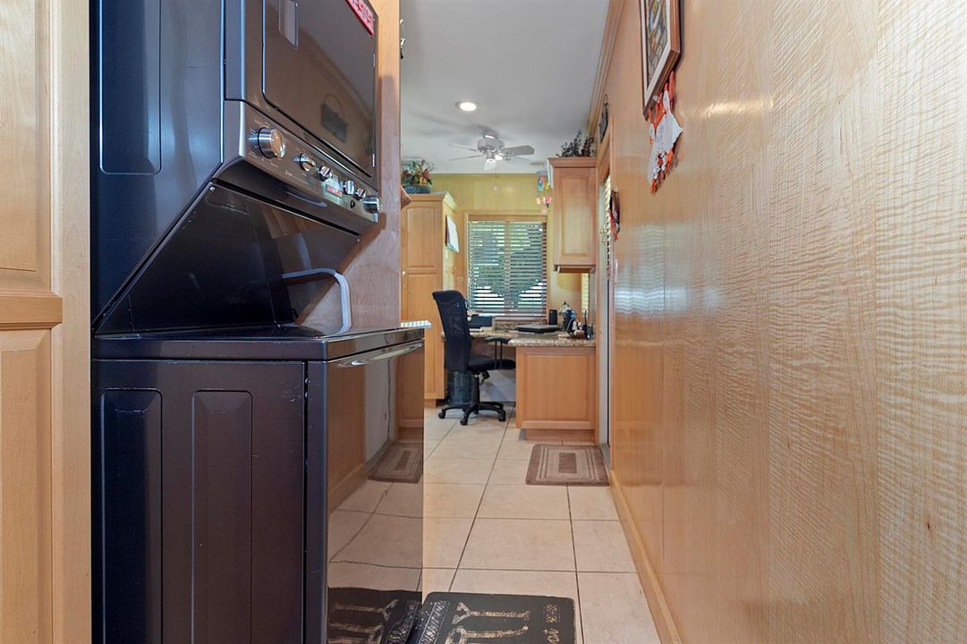 521 SW 59th st - - 046
