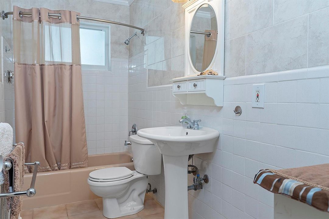 521 SW 59th st - - 035