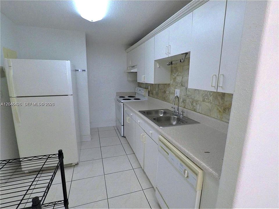 В аренду: $1,640 (1 спален, 1 ванн, 718 Квадратных фут)