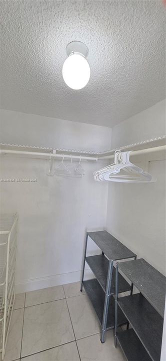 В аренду: $1,640 (1 спален, 1 ванн, 718 Квадратных фут)