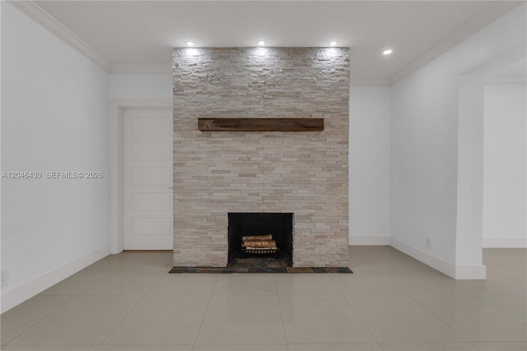 For Rent: $7,900 (4 beds, 4 baths, 3093 Square Feet)
