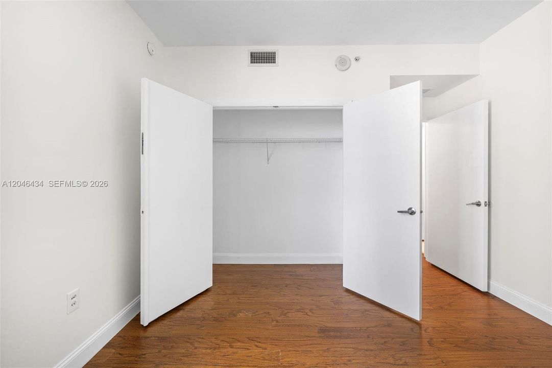 For Rent: $2,750 (1 beds, 1 baths, 651 Square Feet)