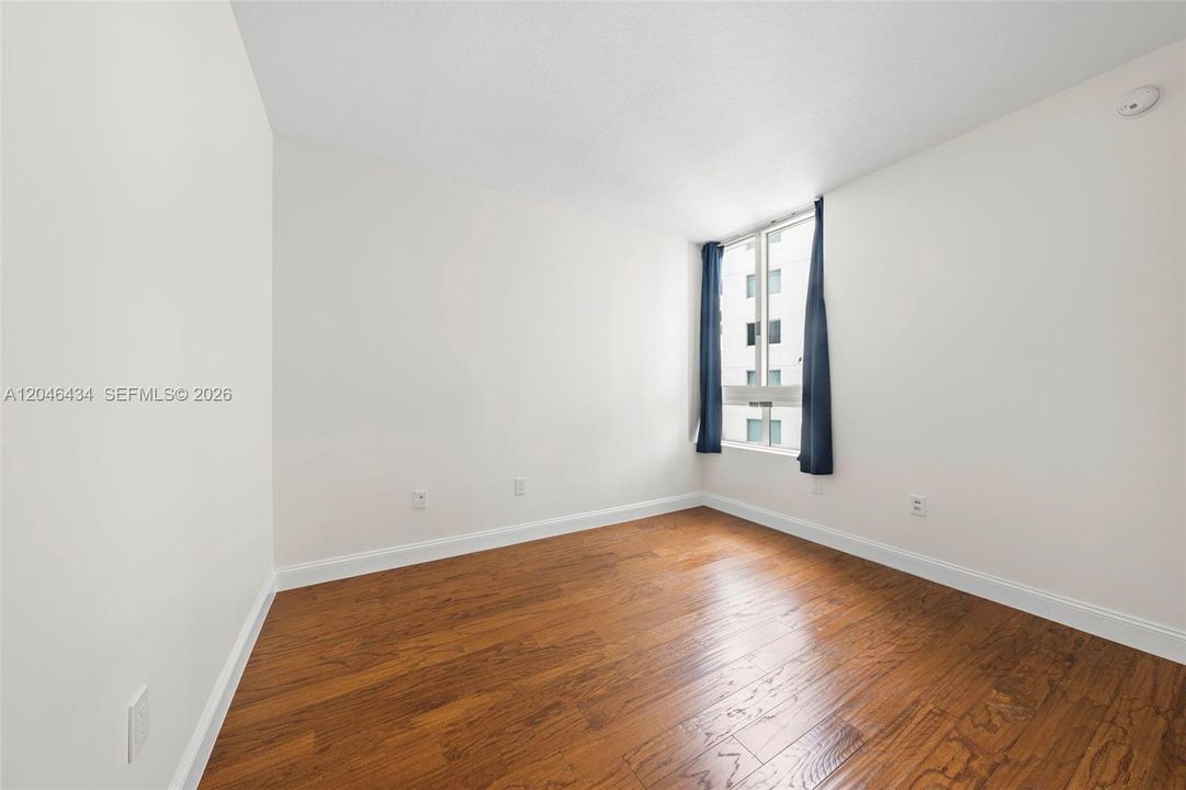 For Rent: $2,750 (1 beds, 1 baths, 651 Square Feet)