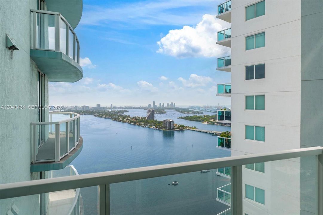 For Rent: $2,750 (1 beds, 1 baths, 651 Square Feet)