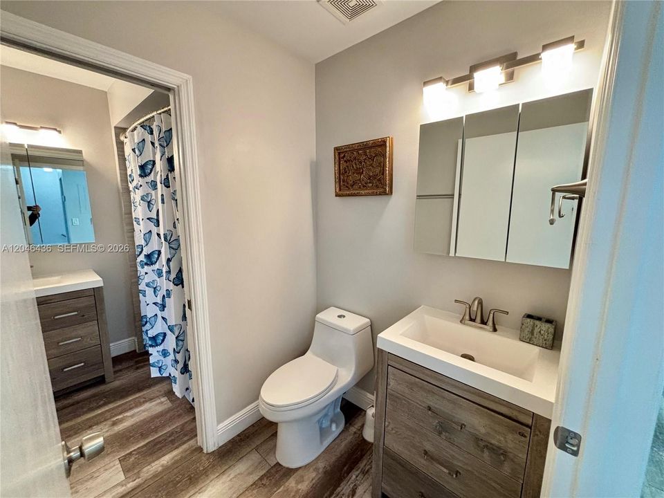 出租: $1,900 (1 贝兹, 1 浴室, 770 平方英尺)