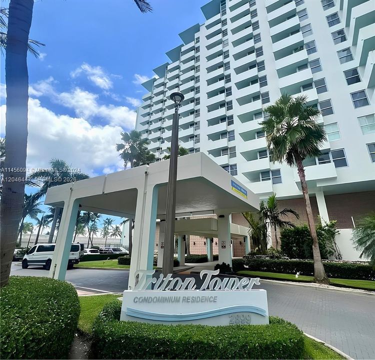 For Rent: $2,249 (1 beds, 1 baths, 726 Square Feet)