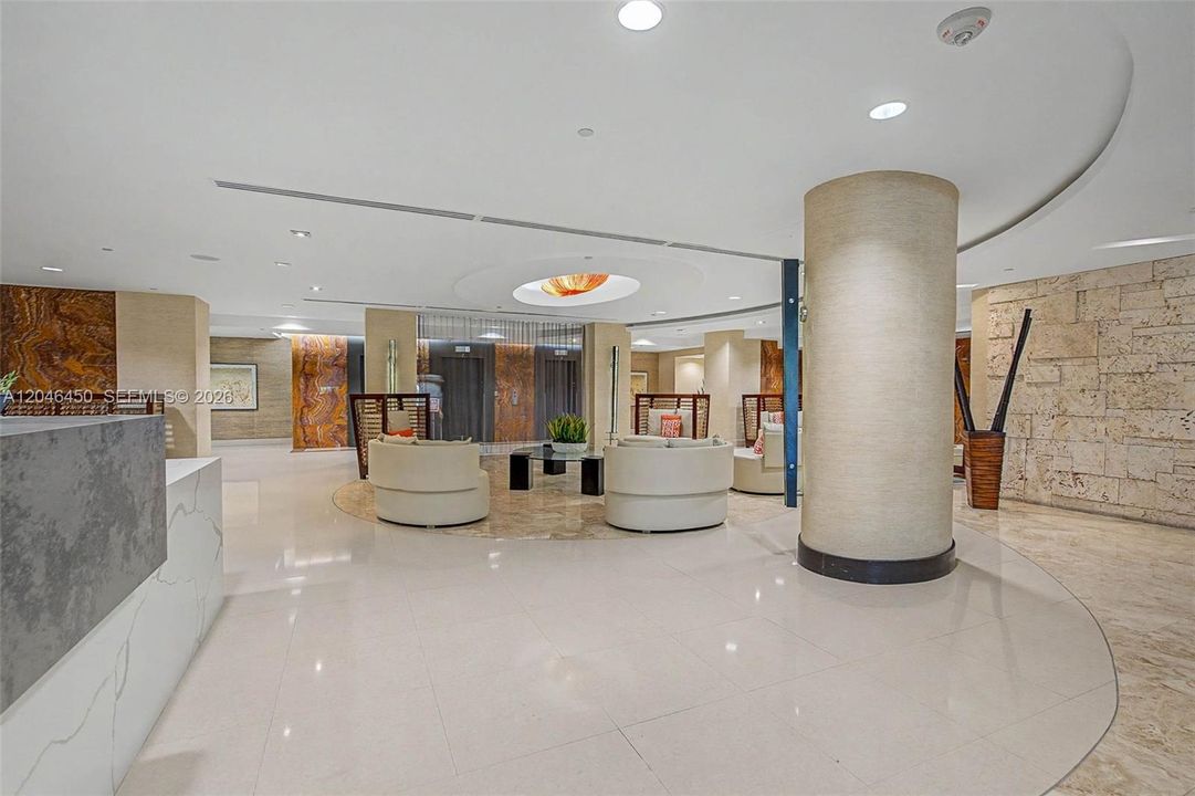 For Sale: $749,000 (1 beds, 1 baths, 798 Square Feet)