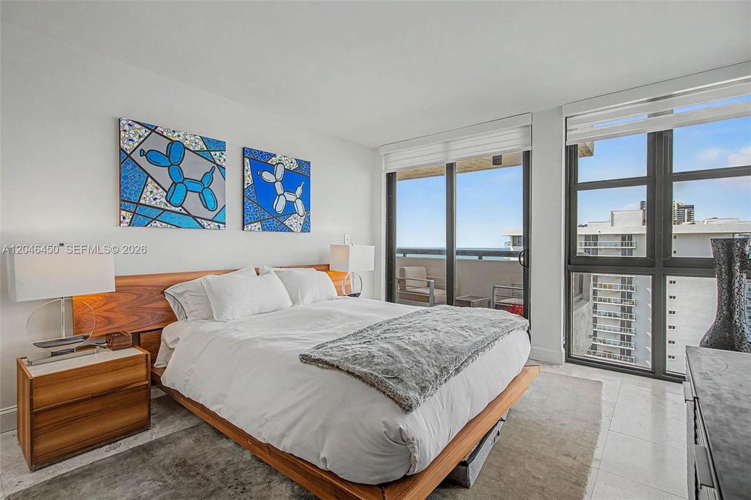For Sale: $749,000 (1 beds, 1 baths, 798 Square Feet)