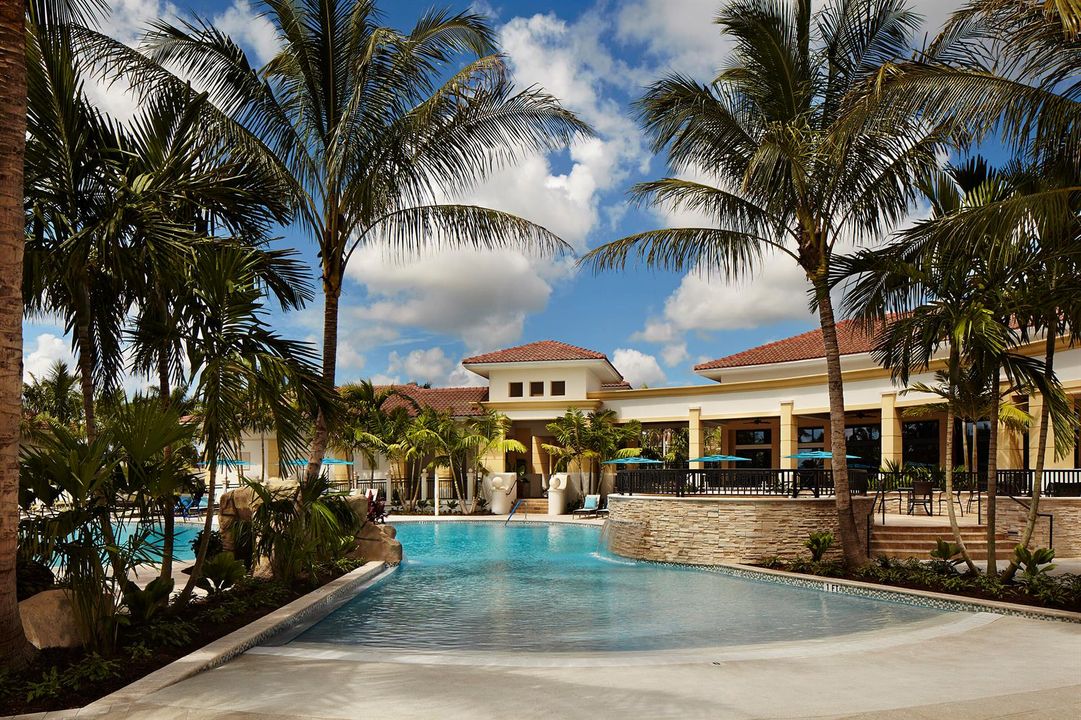Ibis Pool Beach Entry