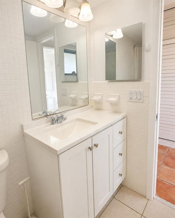 Bathroomriverhouse