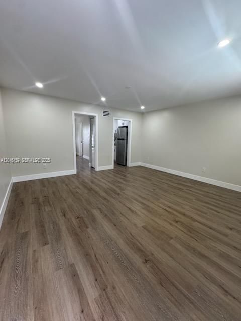 For Rent: $2,250 (1 beds, 1 baths, 15906 Square Feet)