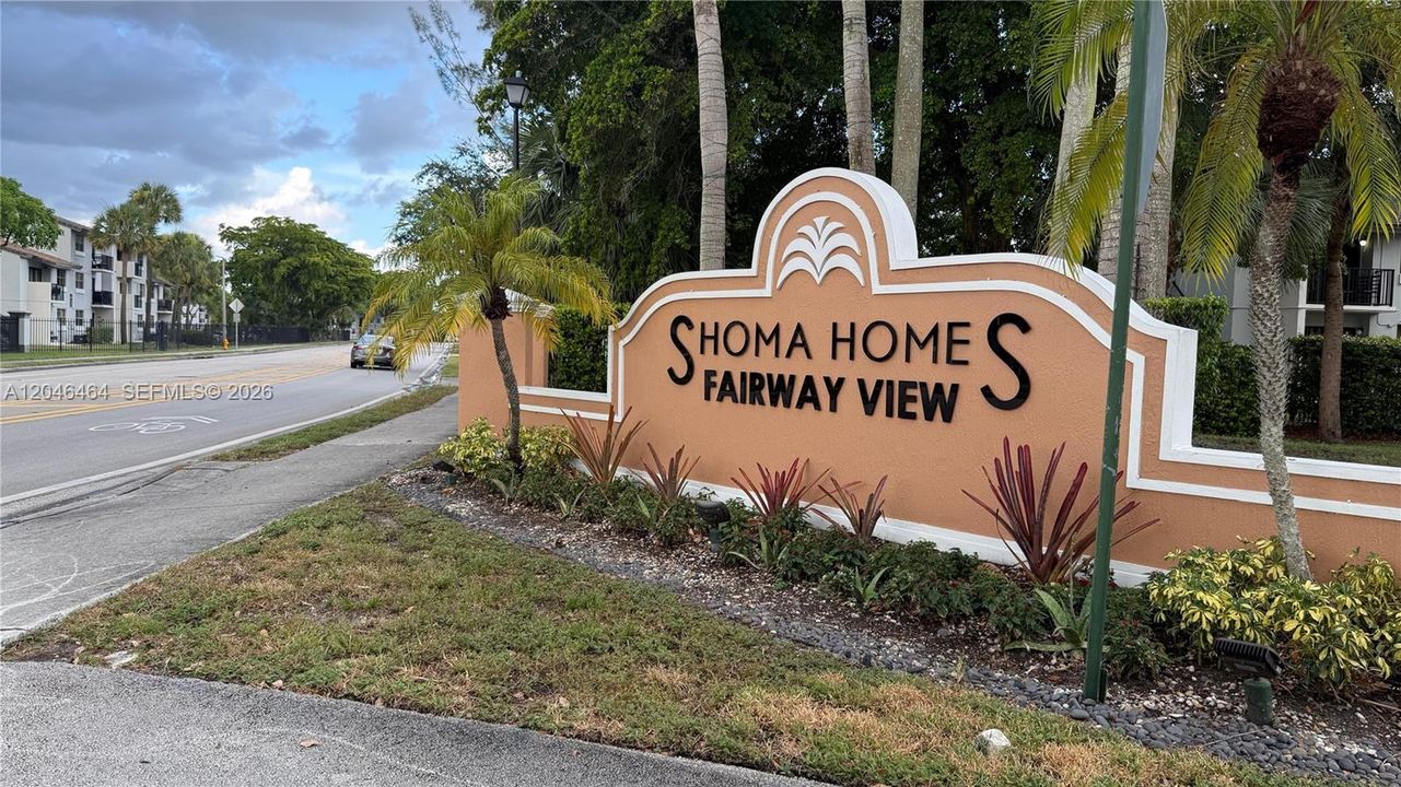 For Rent: $2,300 (2 beds, 2 baths, 967 Square Feet)