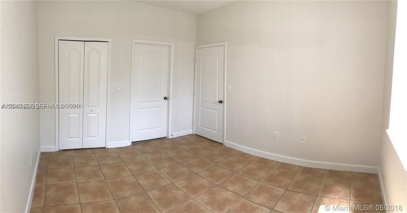 For Rent: $2,300 (2 beds, 2 baths, 967 Square Feet)