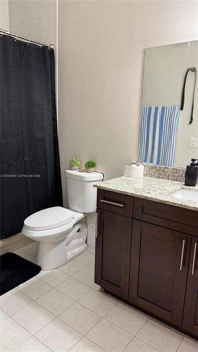 For Rent: $2,300 (2 beds, 2 baths, 967 Square Feet)