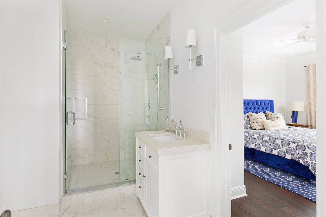 26_Bedroom2_Suite