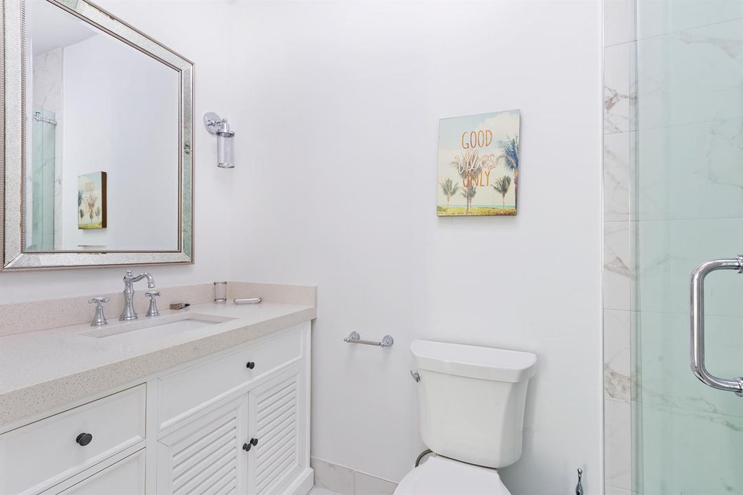 36_Bathroom5