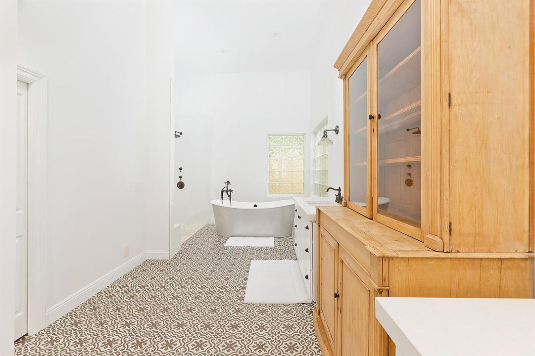 17_Masterbath_1