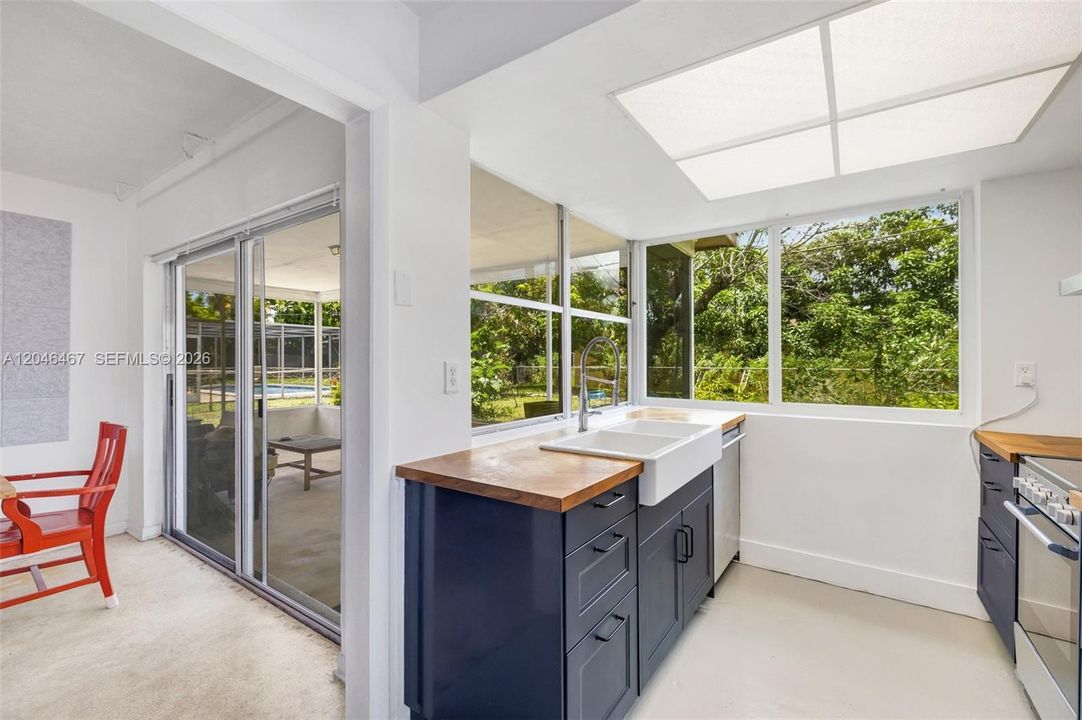 En Venta: $310,000 (2 camas, 2 baños, 1055 Pies cuadrados)