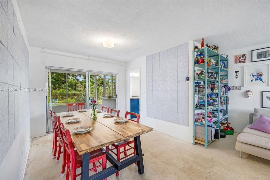 En Venta: $310,000 (2 camas, 2 baños, 1055 Pies cuadrados)