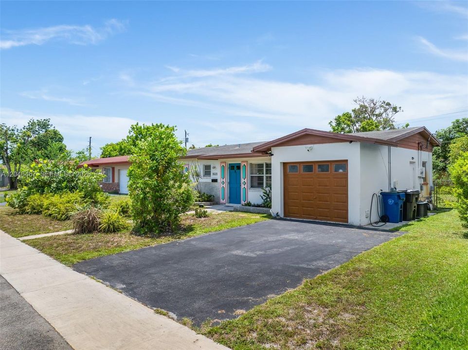 En Venta: $310,000 (2 camas, 2 baños, 1055 Pies cuadrados)