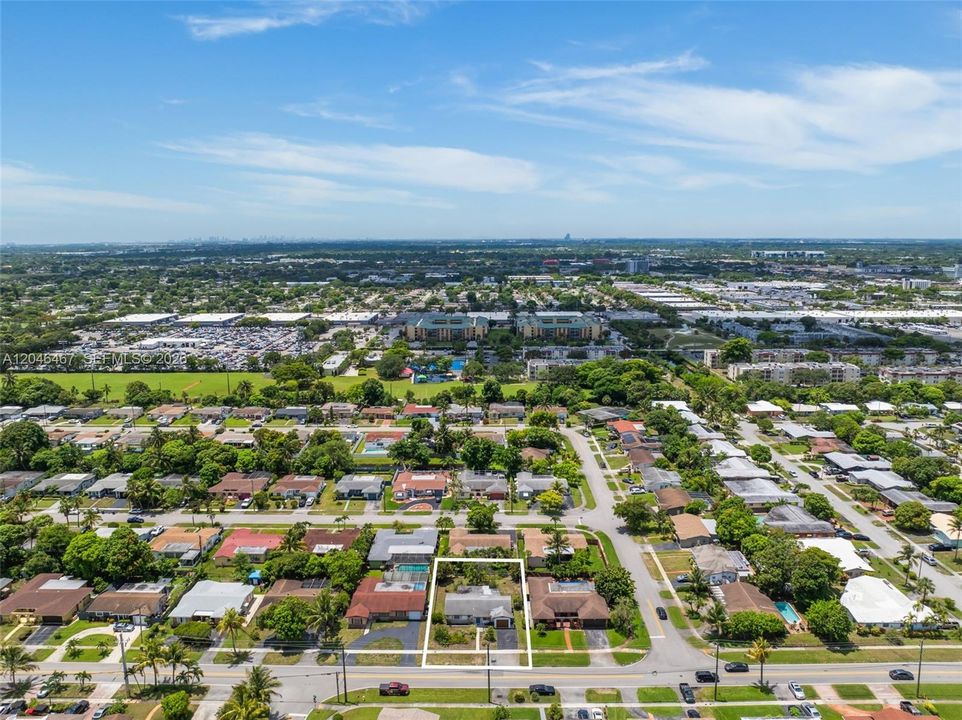 En Venta: $310,000 (2 camas, 2 baños, 1055 Pies cuadrados)