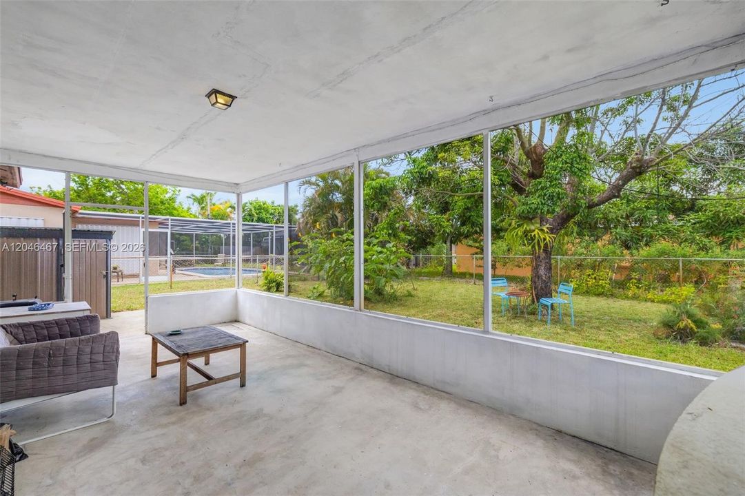 En Venta: $310,000 (2 camas, 2 baños, 1055 Pies cuadrados)