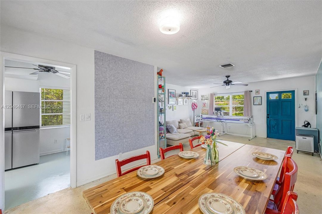 En Venta: $310,000 (2 camas, 2 baños, 1055 Pies cuadrados)