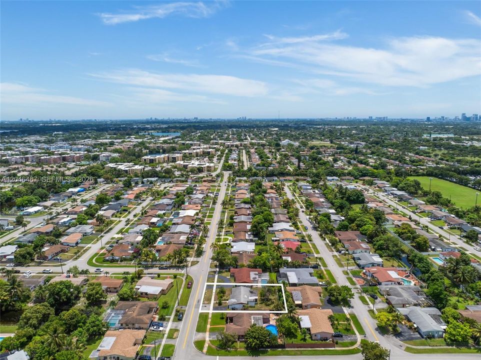 En Venta: $310,000 (2 camas, 2 baños, 1055 Pies cuadrados)