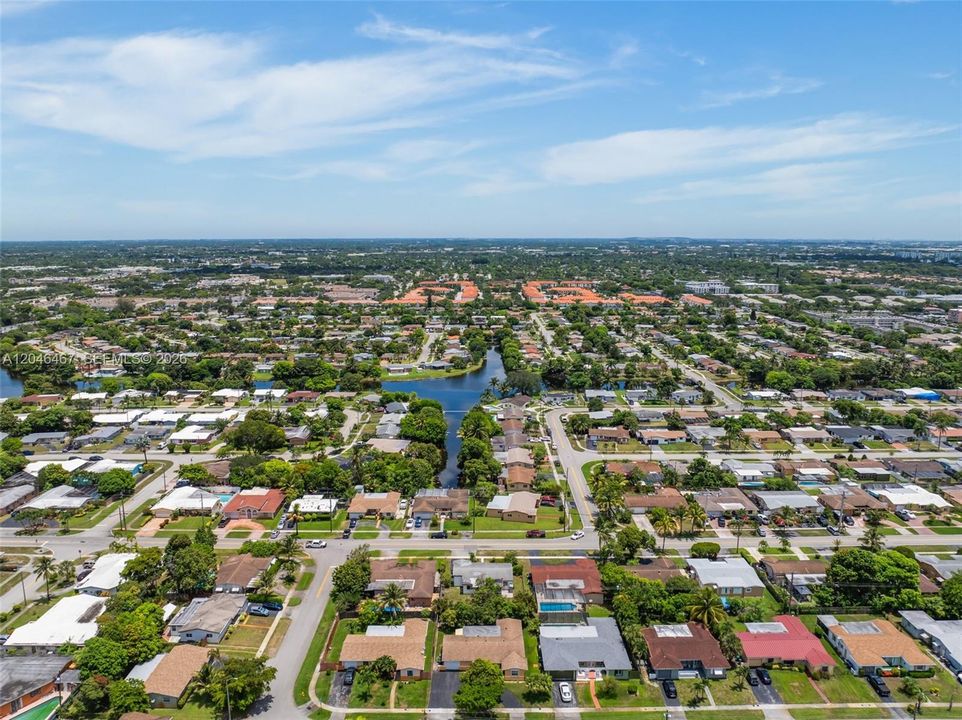 En Venta: $310,000 (2 camas, 2 baños, 1055 Pies cuadrados)