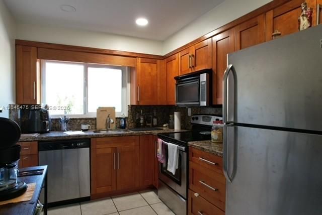 For Rent: $1,890 (1 beds, 1 baths, 809 Square Feet)