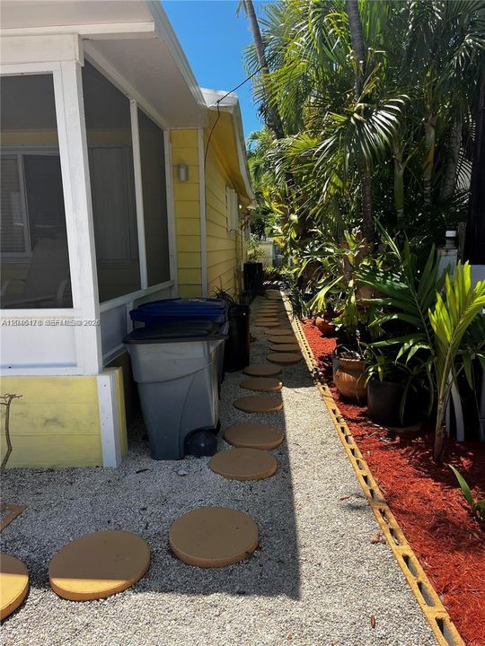For Rent: $3,000 (2 beds, 2 baths, 1150 Square Feet)