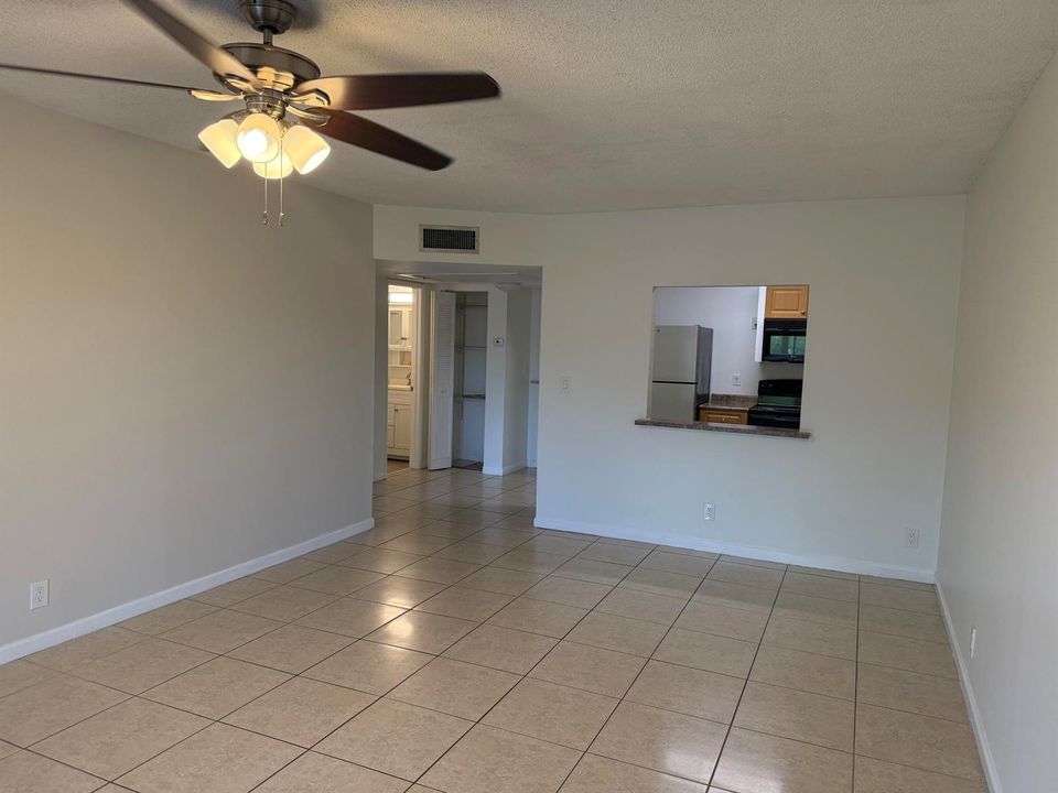 Living/dining room